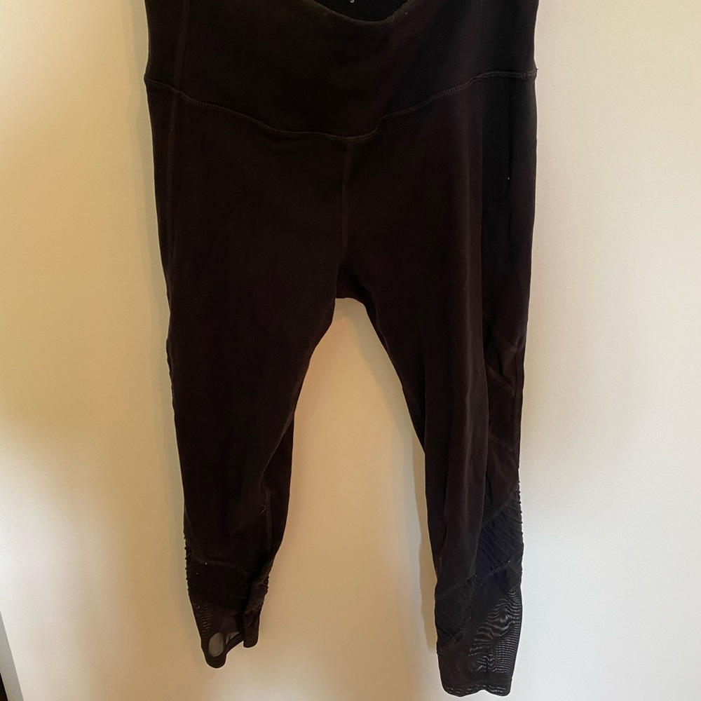 Athleta Detailed Leggings